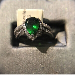 Emerald Diamond Ring Sz4.75 Teardrop Silver 925 (All Stones Simulated)